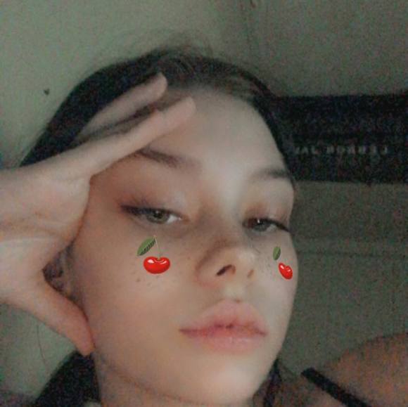 Meet your Posher, Lucia - Picture 1 of 1